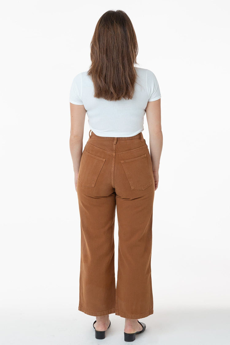 Ariel is 5'4 wearing size 27/27