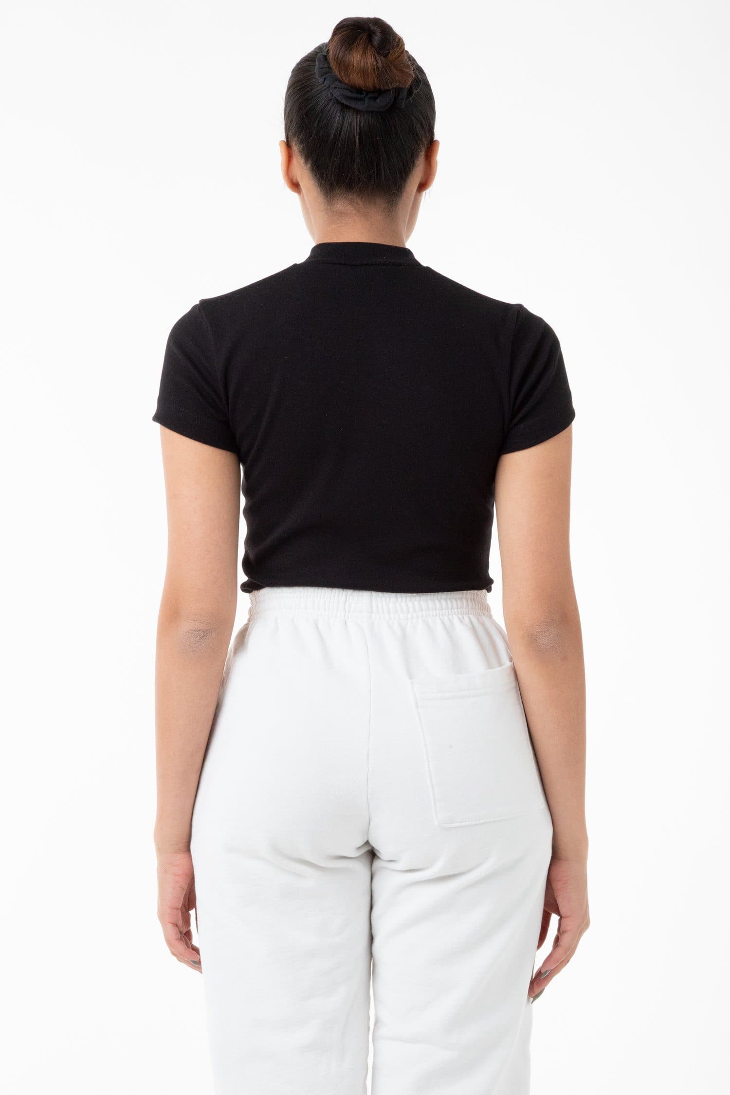 Stephanie is 5'2 and wearing size M/OS