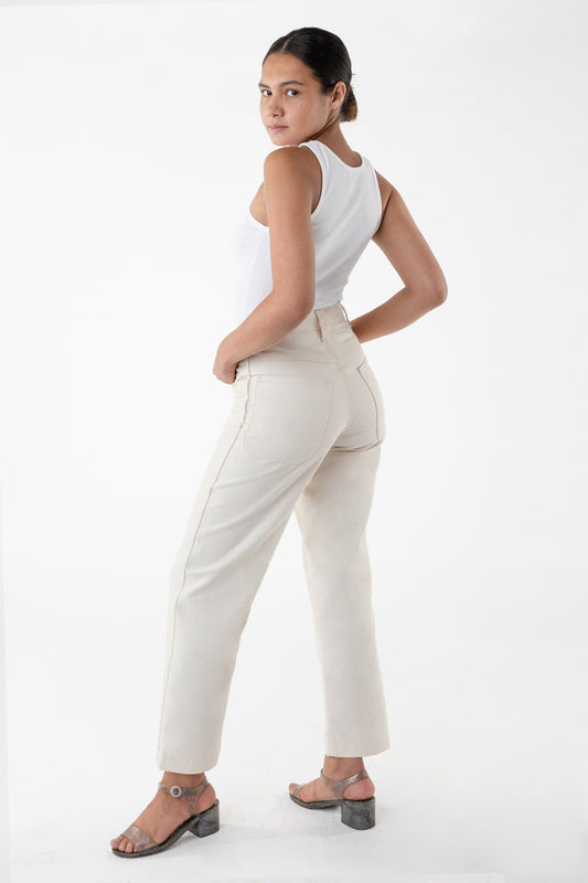 Stephanie is 5'2 and wearing size 25/28