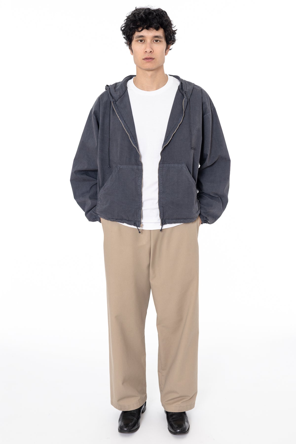Khaki [female]
