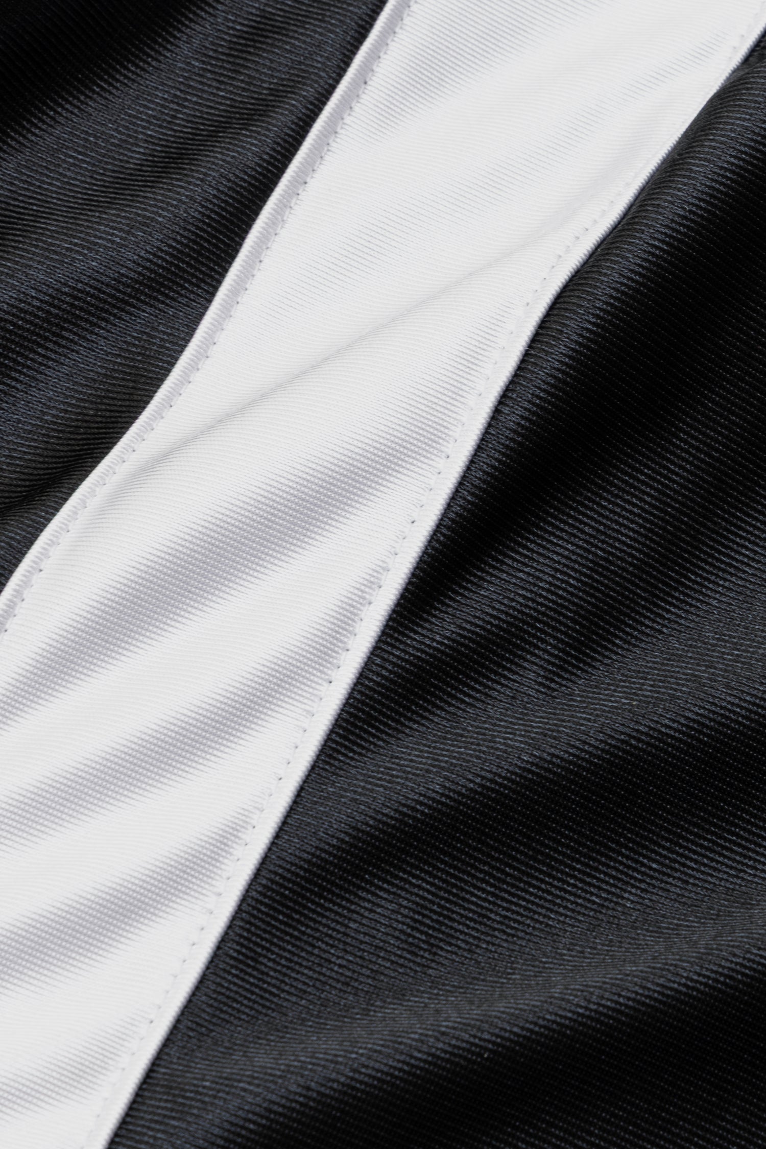 Black/White
