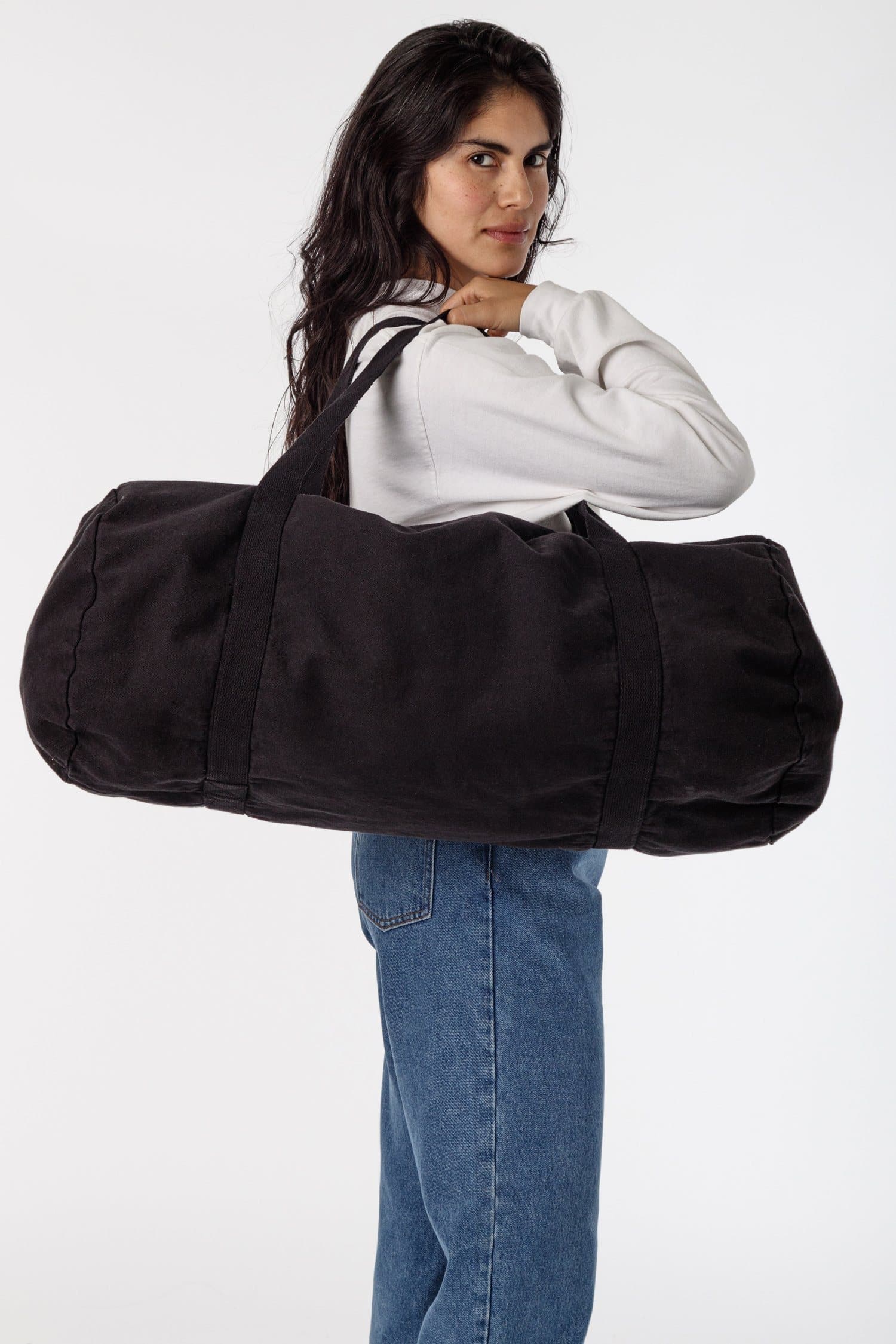 WEEKENDER TRAVEL BAG - Styled Snapshots  Weekend travel bags, Womens  weekender bag, Travel bags for women