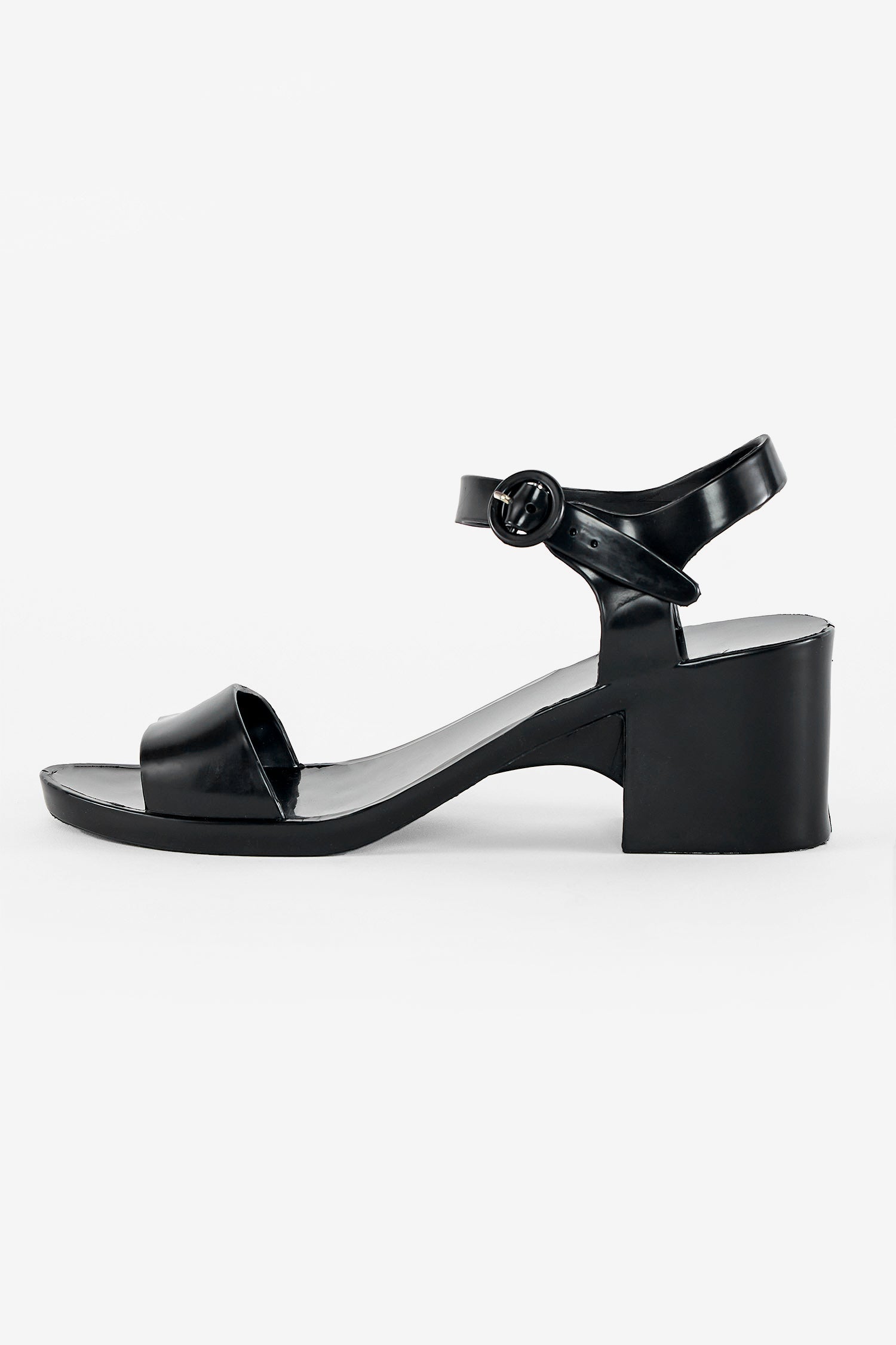 Black fashion jelly sandals