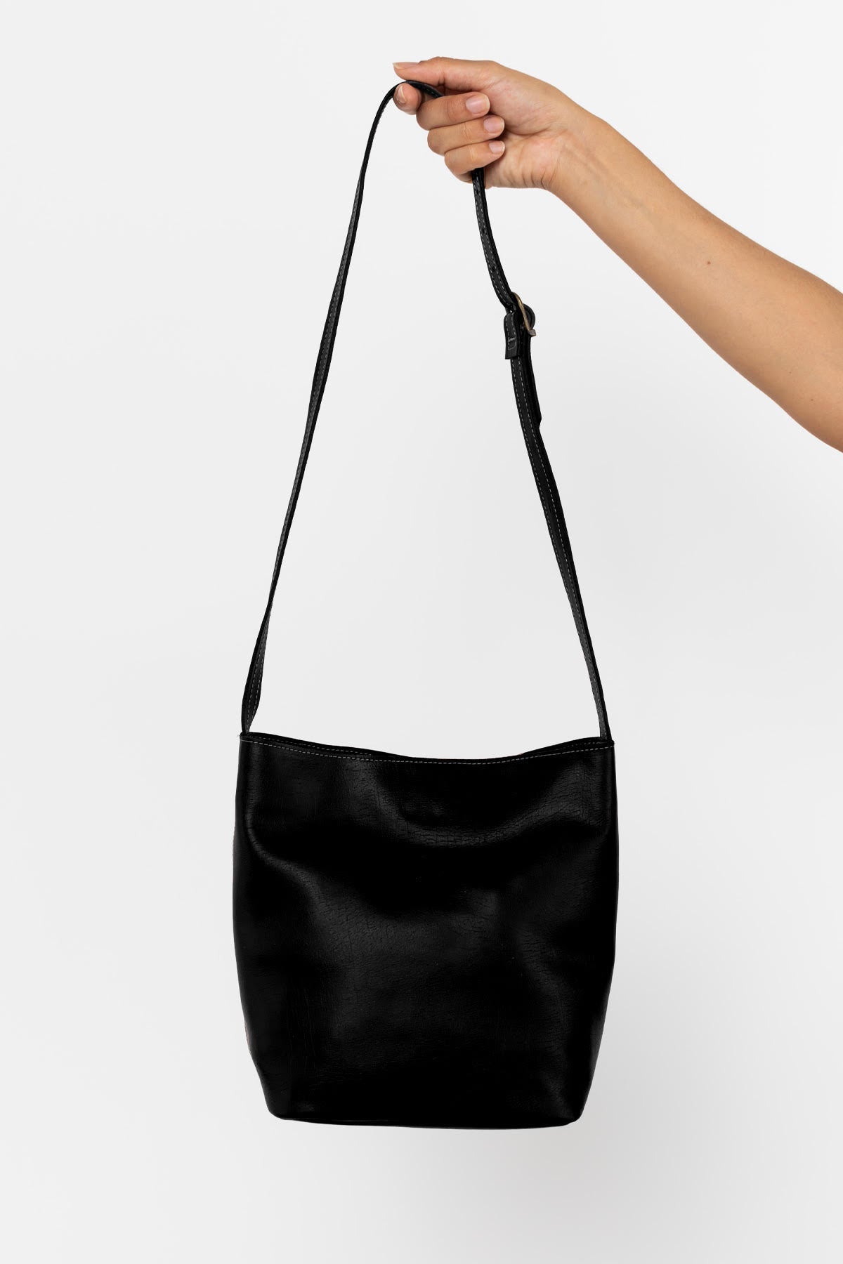 Shoulder Bag in Glossy Black Leather