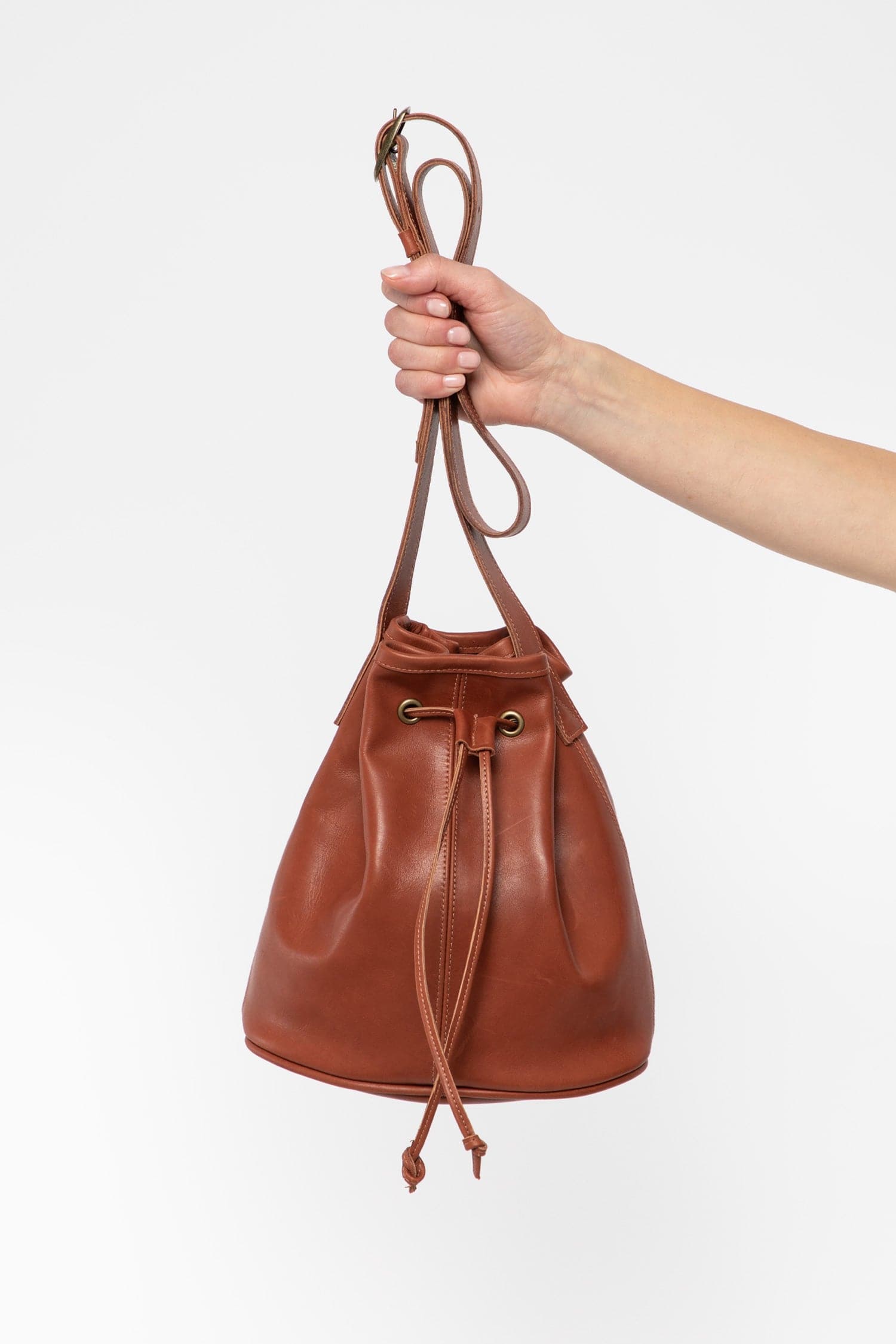 Leather drawstring bucket online bag